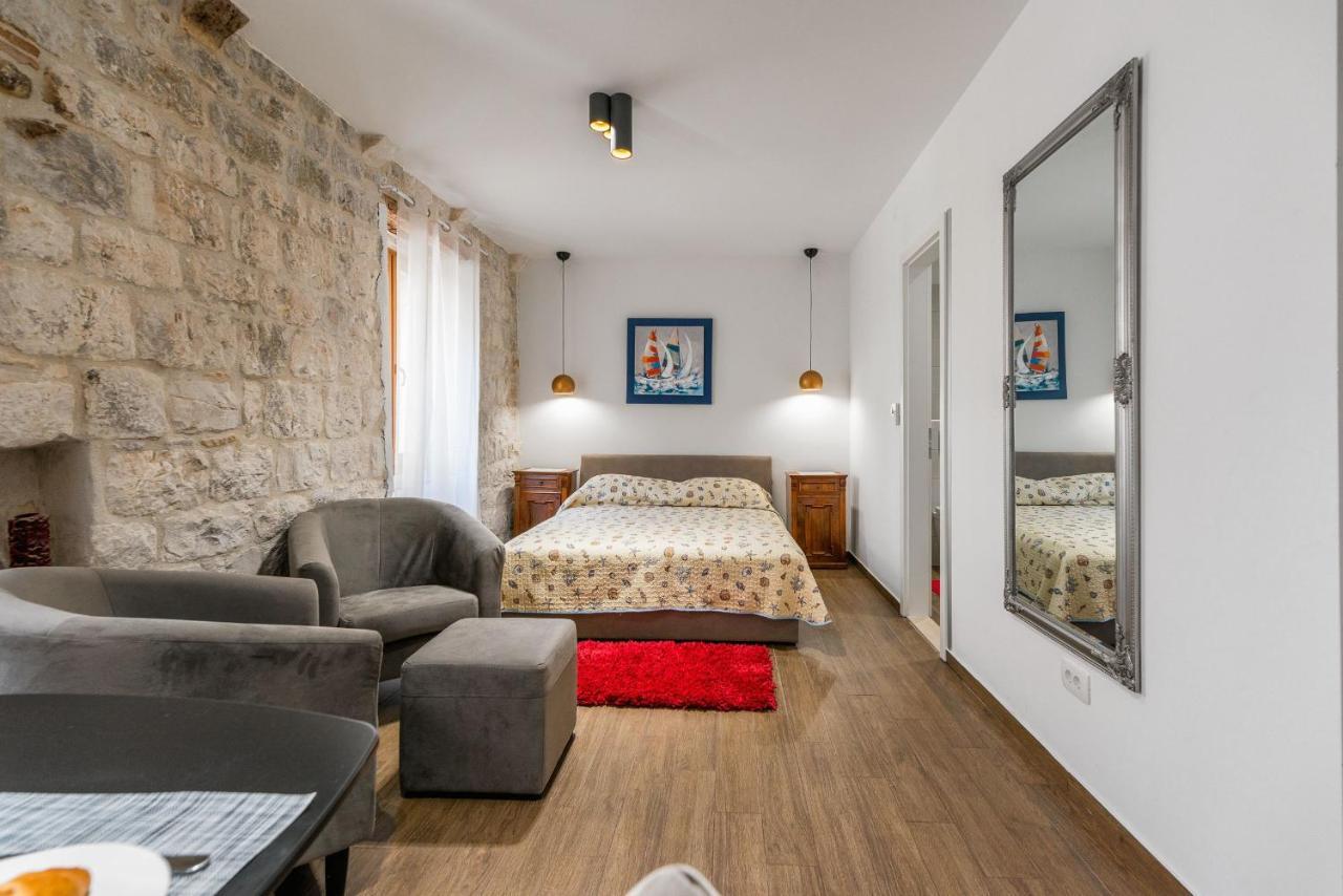 Vintage House Al Pozzo Aparthotel Hvar Town Exterior foto